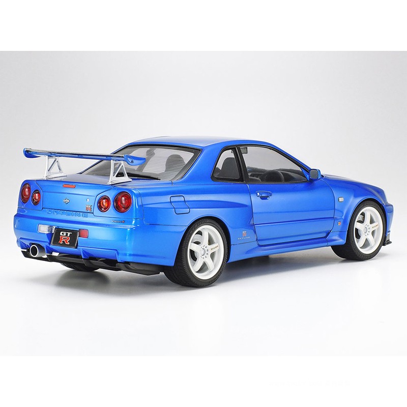 Static assembly car model Tami - Model Kit R34 评论和价格