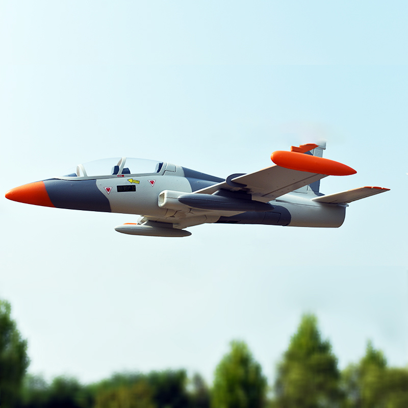 Remote-controlled Aircraft Mod - Model Kit Expert 评论和价格